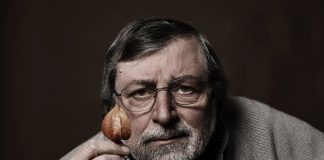 Francesco Guccini: “Dio è morto”, oggi più di ieri Francesco Guccini: "Dio è morto", oggi più di ieri