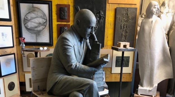 Adesso vogliono mettere i sigilli pure a d’Annunzio Adesso vogliono mettere la mordacchia pure a d'Annunzio