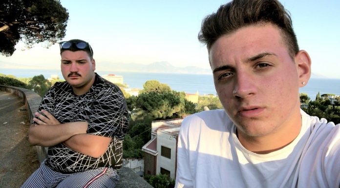 Selfie, tra vite spezzate, sogni e tanta voglia di “fuggire”