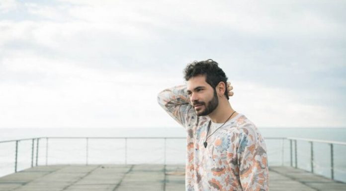Partendo da zero Scapigliati alla meta “Partendo da zero mi sono scoperto nelle canzoni che scrivo” spiega Scapigliati. Musicista romano classe 1993, lo possiamo ascoltare attraverso il suo nuovo singolo “Ciliegie”.