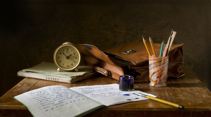 La scuola: libera curiosità, non dovere da secchioni! Non sarà il libro rivoluzionario che vorremmo, ma "Parole di scuola" di Mariapia Veladiano è un gioco intellettuale stimolante.