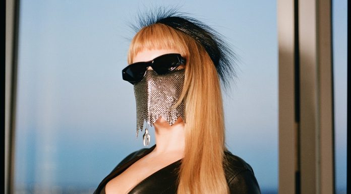 Myss Keta: «Sono una signora che guarda oltre le maschere»