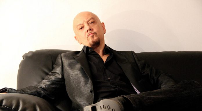 Enrico Ruggeri: «I concerti in streaming? Come vedere un porno invece di fare l’amore»