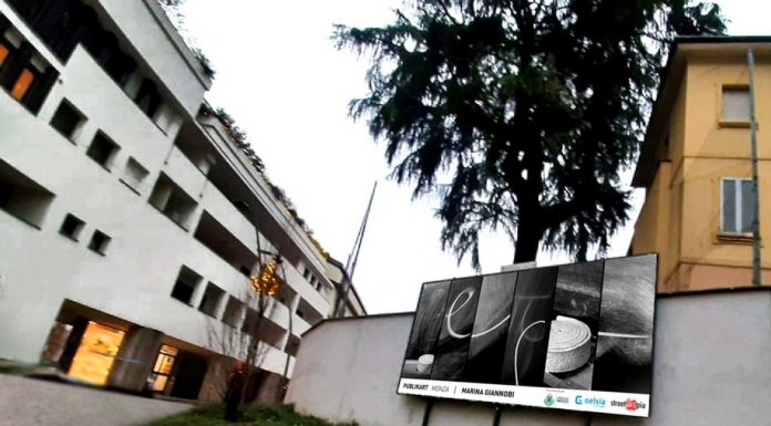 Invece della solita pubblicità opere d’arte su manifesti 6×3