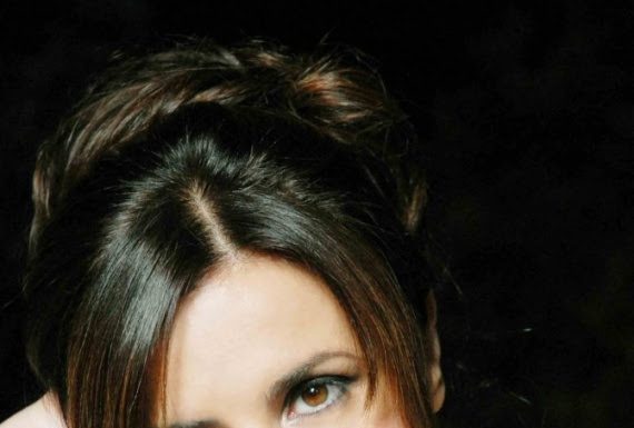 “Le difettose” il racconto divertente e amaro di Eleonora Mazzoni sulla maternità