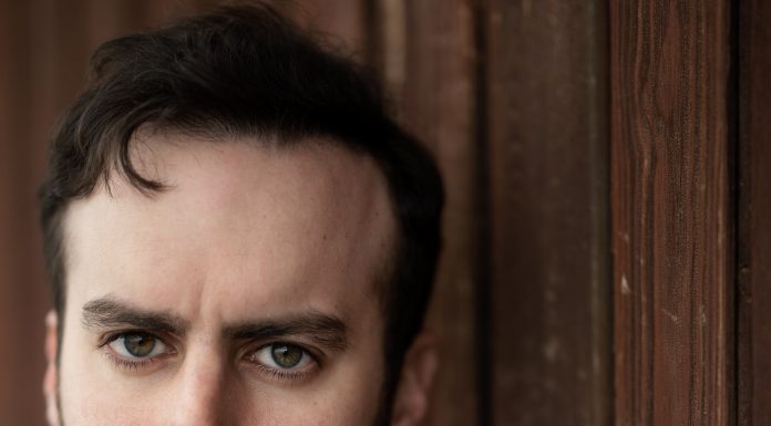 Francesco Zenzola, dall’Ispettore Coliandro a Shakespeare in barese