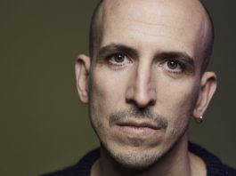 L’amore secondo Giovanni Truppi con “Tuo padre, mia madre, Lucia”