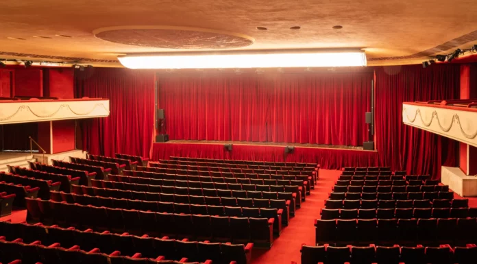 Tante stelle sul tappeto rosso per i 150 anni del Teatro Manzoni