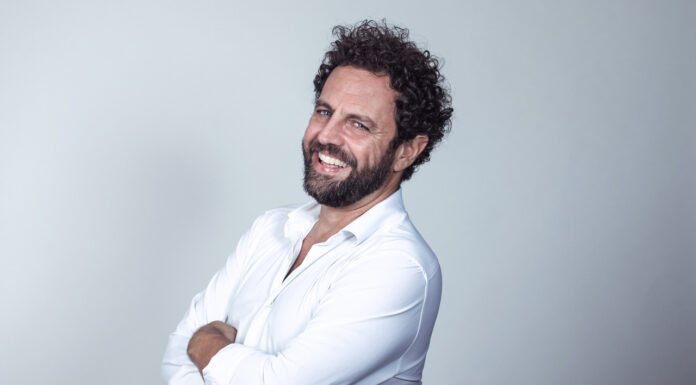 Pignotta:”La leggerezza è la migliore delle cure. A teatro corro alla mia velocità”