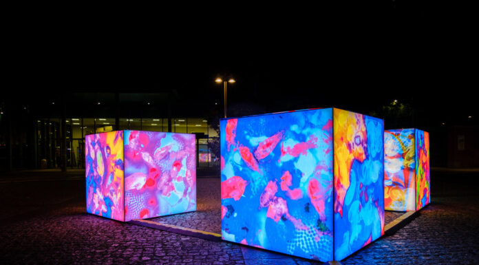 In Darsena a Milano l’arte si accende con Avvassena e Quadruslight