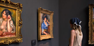 Nei musei l’arte ci guarda: lo show siamo noi Alex Trusty espone alla galleria Federico Rui di Milano con “Museum”: una serie fotografica che trasforma il visitatore in protagonista, indagando il rapporto tra arte, architettura e osservatore.