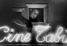 Il ritorno di Tinto Brass “Col cuore in gola” alla Mostra di Venezia Tinto Brass, ritratto del regista in occasione del restauro di Col cuore in gola alla Mostra del Cinema di Venezia 2026 - intervista e approfondimento di Emanuele Beluffi